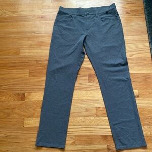 Travis Mathew Gray Golf Pants Men’s Flat Front 5-Pocket Performance Active 34/32